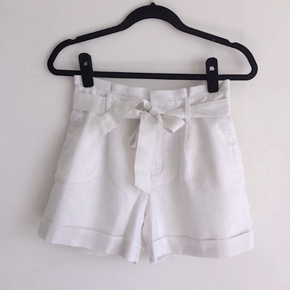 HIGH RISE LINEN COTTON BLEND 4 INCH SHIMMERY RESORT SHORTS Cream Silver XS